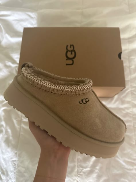 slippers, uggs, fall shoes Talisman Uggs, Aesthetic Uggs, Uggs Fall, Cute Uggs, Pretty Sneakers, Preppy Shoes, Pretty Shoes Sneakers, Shoes Outfit Fashion, Shoe Wishlist