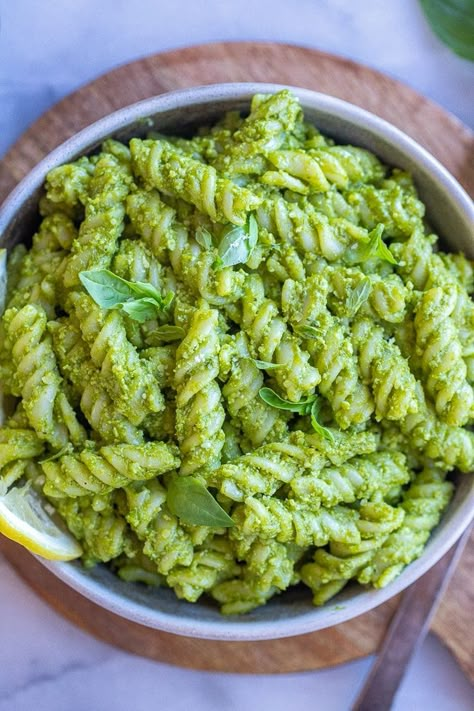 Green Goddess Pasta with Parmesan Green Food Party, Green Pasta Recipe, Green Goddess Sauce, Using Basil, Vegetarian Pasta Recipes Easy, Green Goddess Pasta, Green Pasta Sauce, Cilantro Parsley, Picnic Side Dishes