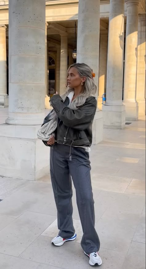 Cropped Leather Jacket Outfit Aesthetic, Zara Cropped Leather Jacket, Mollymae Outfits, Manchester Outfit, Zara Leather Jacket Outfit, Zara Jacket Outfit, Cropped Leather Jacket Outfit, Green Leather Jacket Outfit, Zara Leather Jacket