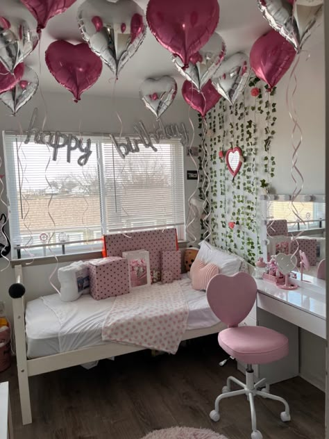 13th Birthday Room Surprise, Easy Room Makeover, Birthday Room Surprise, Birthday Room Decor, Fourteenth Birthday, Room Makeover Ideas, Surprise Birthday Decorations, Birthday Room, Hello Kitty Bedroom