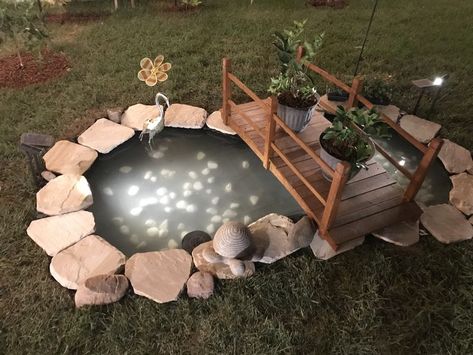 Ponds Ideas, Diy Ponds Backyard, Indoor Pond, Pond Construction, Fish Pond Gardens, Goldfish Pond, Garden Pond Design, Diy Pond, Small Pond