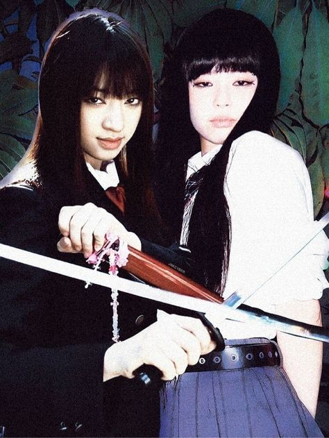 #Jennie dressed as Gogo Yubari FOR Halloween 2021 🎃 #Halloween #2021 #JENNIE #BLACKPINK Kill Bill Movie, Gogo Yubari, 2023 Halloween, Ruby Jane, Dark And Twisted, Model Inspo, Kill Bill, 2000s Fashion Outfits, Body Poses