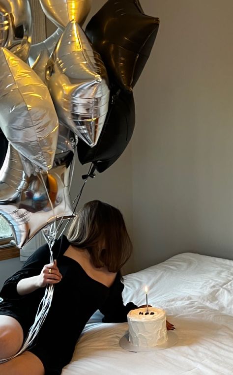 Cake In Bed Photoshoot, Birthday Poses With Cake Aesthetic, Bedroom Photoshoot Birthday, Birthday Cake In Bed Aesthetic, Birthday Poses In Bed, Birthday Picture Ideas Bed, 23 Birthday Cake Aesthetic, Bed Birthday Photoshoot Ideas, Birthday Room Photoshoot