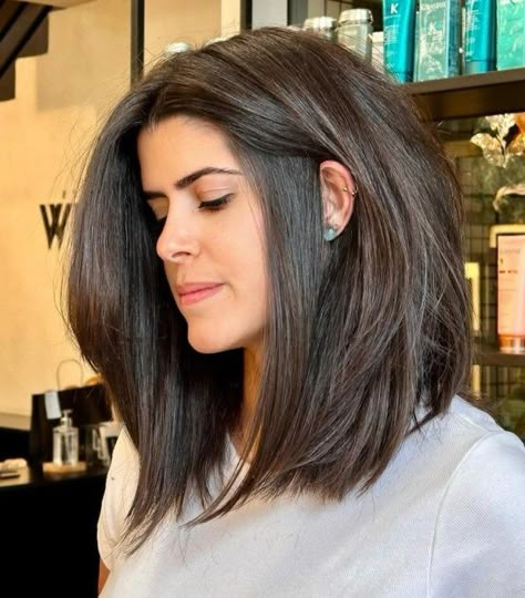 Thick Center-Parted Inverted Long Bob Long Bob Volume, Inverted Layered Bob Hairstyles, Long Bob Haircuts For Thick Hair, Inverted Lob Haircut, Short Hair With Volume, Voluminous Lob, Medium Inverted Bob, Thick Bob Haircut, Long Inverted Bob