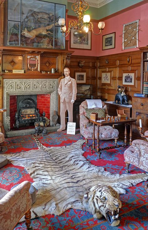 Sitting room, Lanhydrock House | Much of Lanhydrock House, o… | Flickr British Style Interior, Porch Building, Bodmin Cornwall, Victorian Drawing Room, Kitchen Block, Taxidermy Decor, Castle Interior, Parlor Room, Central Courtyard