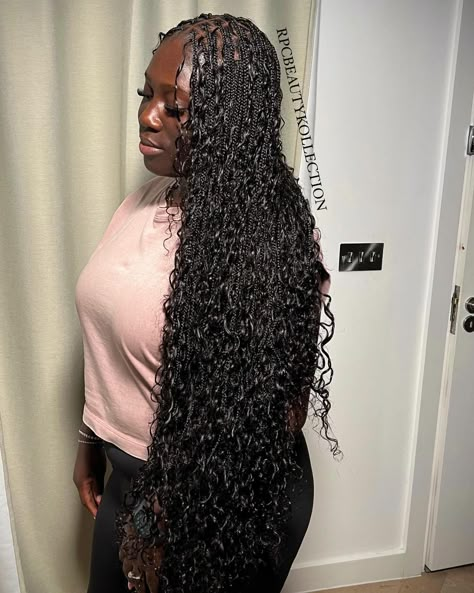 Boneless Braids, Knotless Small Braids, Bora Bora Braids Human Hair, Small Boho Braids, Style Boho Braids, Small Boho Knotless Braids, Medium Boho Knotless, Game Hairstyles, Medium Sized Box Braids