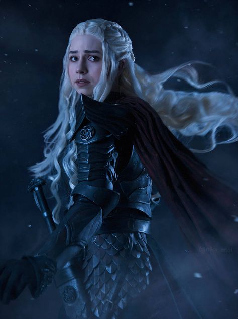 Daenerys Targaryen Costume, Game Of Thrones Khaleesi, Daenerys Targaryen Art, Targaryen Cosplay, Daenerys Targaryen Cosplay, Game Of Thrones Cosplay, Top Cosplay, Game Of Throne Daenerys, Targaryen Art