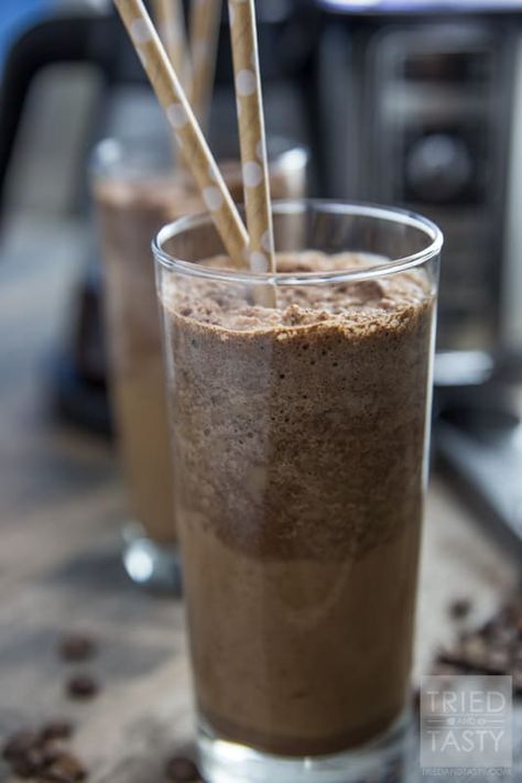 Mocha Frappuccino - Tried and Tasty Coffee Bar Recipes, Choco Drink, Ninja Coffee Bar Recipes, Frozen Coffee Drinks, Mocha Drink, Nespresso Recipes, Ninja Coffee Bar, Mocha Frappuccino, Ninja Coffee