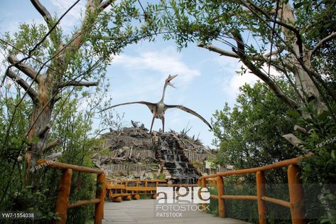 Quetzalcoatlus in Leba Park dinosaur theme park, Poland ... Theme Park Design, Animatronic Dinosaur, Dinosaur Theme Park, Jurrasic Park, Rock Tumbler, Park Design, Dinosaur Theme, Amusement Parks, Parking Design