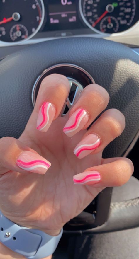 Gel Nails Ideas School, Hot Pink Wave Nails, Pink And White Squiggle Nails, Simple Nails With Lines, Pink Nails Line Design, Neon Wave Nails, Pink Nails With Squiggly Lines, Hot Pink Squiggle Nails, Swirly Nail Designs Pink