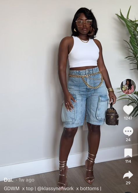 Cute Cookout Outfits Black Women, Summer Looks For Black Women, Roots Picnic Outfit Black Women, Cargo Shorts Outfits Women Summer, Summer Concert Outfits Black Women, Cookout Outfits Black Women, Jean Shorts Outfit Black Women, Black Women Summer Outfits, Club Outfits For Women Summer