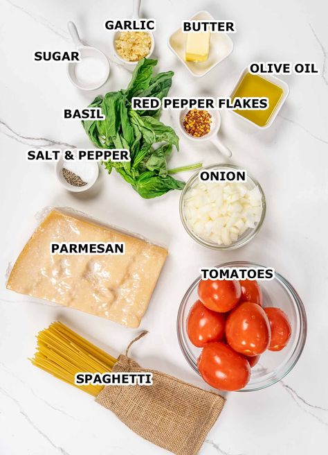 Spaghetti Pomodoro Recipe, Basic Pasta Recipe, Pasta Pomodoro Recipe, Pomodoro Recipe, Vegetable Pasta Recipes, Orzo Dishes, Spaghetti Recipes Easy, Pasta Pomodoro, Pasta Sauce Homemade