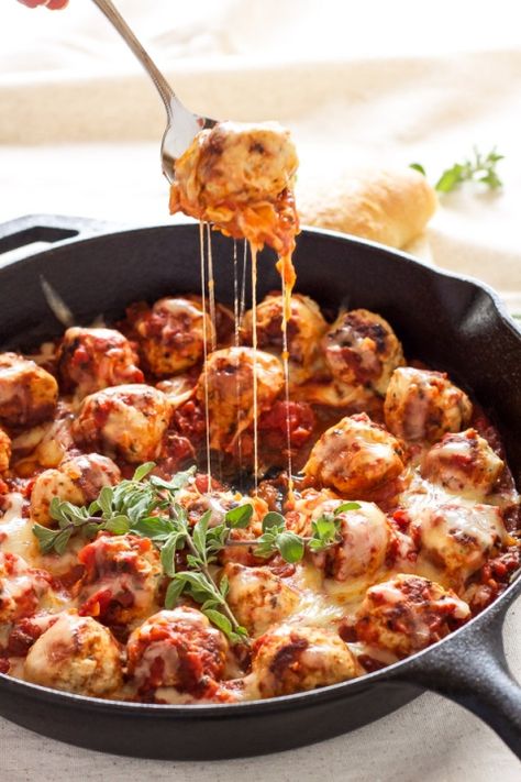 Skillet Meatballs in Marinara Sauce by Recipe Runner Skillet Meatballs, Marinara Sauce Recipe, Skillet Dinners, Cream Cheese Chicken, Fettuccine Alfredo, Turkey Meatballs, Food Blogs, Minestrone, Tikka Masala