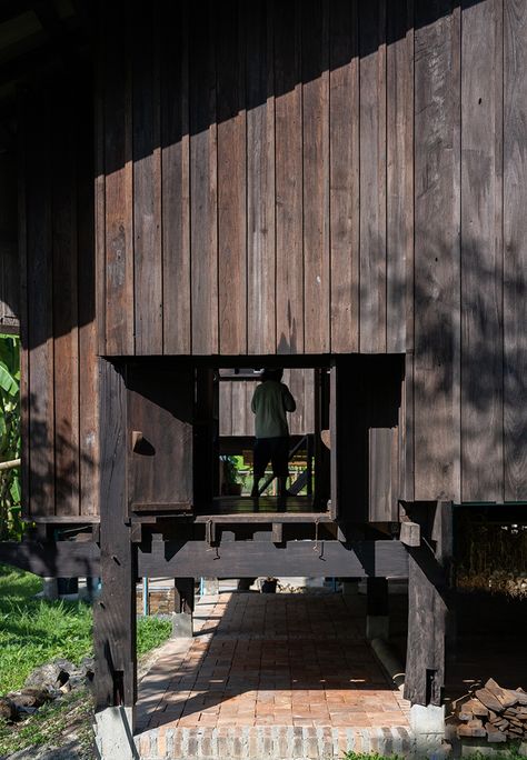 Japanese Joinery, Timber Architecture, Wood Architecture, Timber Beams, Vernacular Architecture, Traditional Building, Northern Thailand, Brutalist Architecture, Natural Ventilation