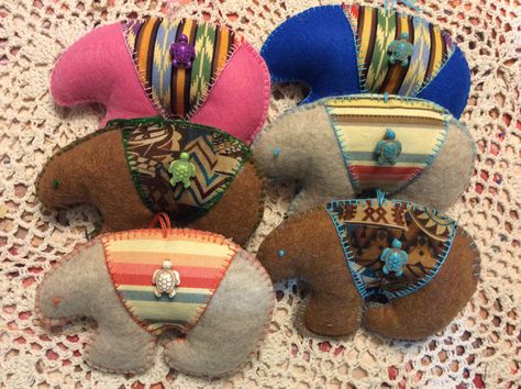 Native Sewing Projects, Native American Ornaments, Native American Christmas Ornaments, Native Ornaments, Southwestern Christmas Ornaments, Western Christmas Decorations, Native Christmas, Indigenous Crafts, American Indian Crafts