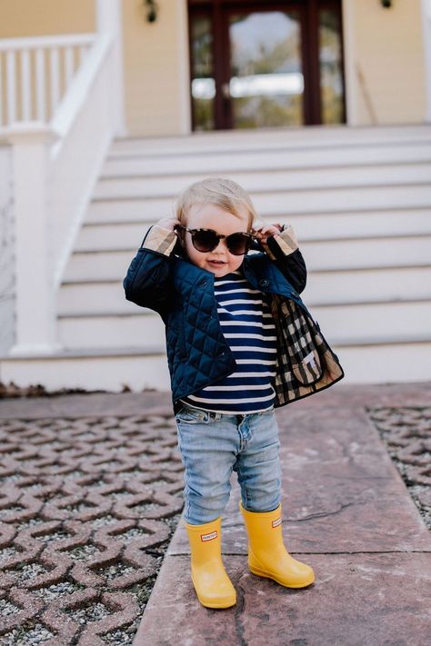 Kids Hunter Boots Outfit, Preppy Boy Outfits, Hunter Kids, Patagonia Vest, Preppy Spring, Spring Clothing, Boating Outfit, Kids Wardrobe