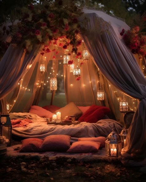 Outdoor Fairy Lights, Blanket Fort, Dream Bedroom Inspiration, Small Bedroom Decor, Makeover Bedroom, Dream House Rooms, Cozy Room Decor, Romantic Date, Modern Bedroom Design