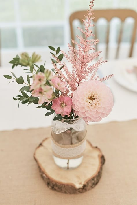 Table Centre Pink Flowers Floral Eucalyptus Dahlia Wood Slice Laser Cut  Name Hessian Flag Runner Wood Farm Barn Wedding Suffolk Faye Amare  Photography  #wedding #Table #Centre #Wood #Slice #Hessian #Flag  #BestDayEver #pink #Dahlia #Gypsophila #Jar #Flo Tafel Decor, Whimsical Wonderland Weddings, Farm Barn, Wedding Table Decorations, Wedding Cake Designs, Girl Shower, Bridal Shower Decorations, Shower Decorations, Wedding Shower