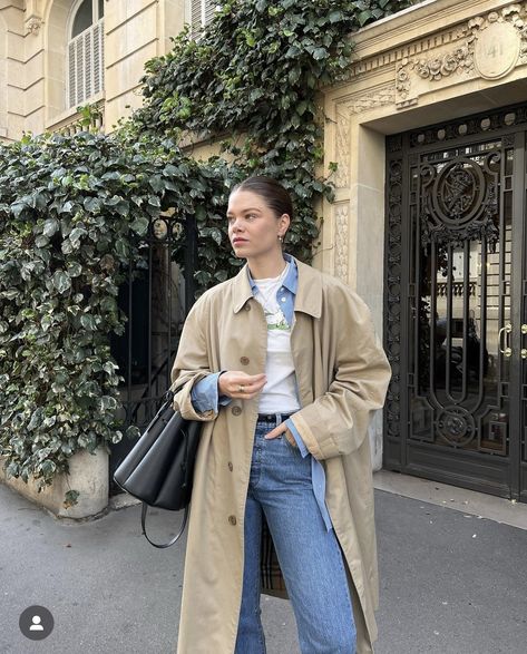 Elodie Romy, Trench Coat Outfit Ideas, Trench Coat Outfit Fall, Fall Trench Coat, Coat Outfit Ideas, Artist Hue, Fall Trench, Trench Coat Fall, Autumn Coat