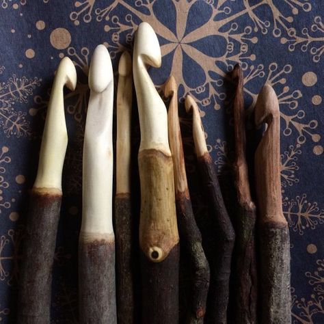 crochet hooks Unique Crochet Hooks, Hand Carved Crochet Hooks, Cool Crochet, Cottage Pillows, Wood Spoon Carving, Wooden Crochet Hooks, Classroom Christmas, Fringe Pillows, Wood Carving Tools