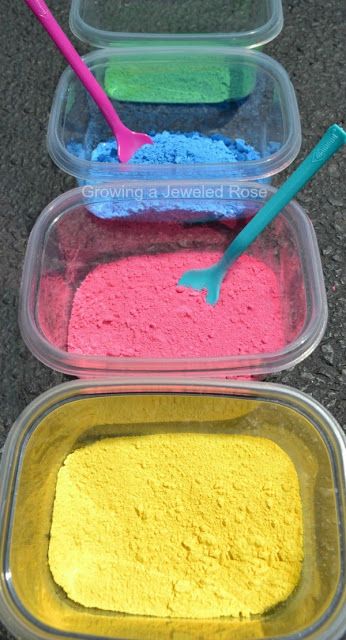 Make your own powdered paint for just one dollar!  There are so many ways to use this homemade powder in arts, crafts, play recipes, and sen... Paint Recipe, Homemade Paint, Homemade Art, Powder Paint, One Dollar, Play Food, Play Doh, Preschool Art, Sensory Play