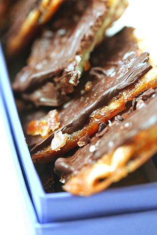 Passover go-to snack, you might just eat nothing else for eight days. #passover #baking #chocolate Saltine Cracker, Jewish Holiday Recipes, Passover Desserts, Cracker Toffee, Chocolate And Peanut Butter, Passover Recipes, Chocolate Toffee, Kosher Recipes, Bar Recipes