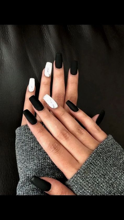 Cute Black Nails, Black And White Nails, Solid Color Nails, Black Nail Art, Colorful Nails, White Acrylic Nails, Black Nail Designs, Black Nail, White Nail