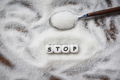 Stop Sugar Cravings, Cut Out Sugar, Woman Health, High Sugar, Photo Food, Sugar Intake, Pink Donuts, High Cholesterol, Sugar Cravings