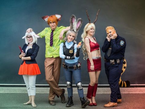 Zootopia Cosplay by LadyliliCosplay on DeviantArt Zootopia Halloween Costumes Family, Zootopia Costume Family, Zootopia Couple Costume, Cosplay Group Ideas, Zootopia Halloween, Zootopia Costume, Zootopia Cosplay, Disney Dress Up, Trio Halloween Costumes