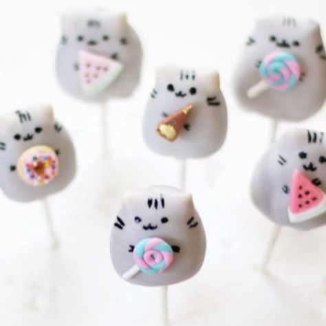 4,433 Me gusta, 153 comentarios - Christina | Confectionary Art (@christinascupcakes) en Instagram: "Pusheen cake pop cuties 🍩🍭🍰video tutorial 📽" Pusheen Cake, Pusheen Birthday, Diy Cake Pops, Cake Pop Designs, Savory Cakes, Fiesta Cake, Baking Videos, Cake Pop Recipe, Salty Cake