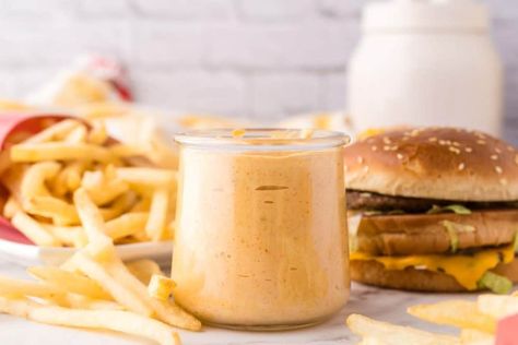 Big Mac Sauce Big Mac Sauce With Thousand Island, Homemade Big Mac Sauce, Big Mac Sauce Recipe, Mac Sauce Recipe, Homemade Big Mac, Big Mac Sauce, Mac Sauce, Thousand Island, Thousand Island Dressing