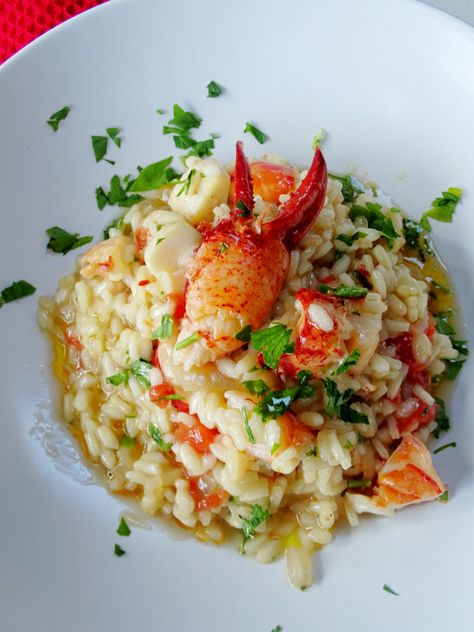 I was recently contacted by the folks who work for an Italian cookware brand, Lagostina. CONTEST IS OVER! They asked if I could create a winter risotto recipe using the pot and to give an honest review, I thought about it for less than a second and said Yes! Since it’s the holiday season with … Shrimp Recipes Spicy, Garlic Shrimp Recipes, Filet Mignon Chorizo, Lobster Risotto, Italian Dinners, Risotto Dishes, Seafood Risotto, Lobster Dishes, Rice Risotto