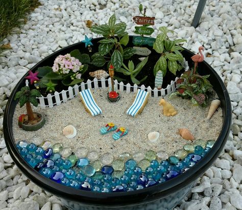 My beachy fairy garden Garden Home Ideas, Kids Fairy Garden, Beach Fairy Garden, Garden Ideas To Make, Fairy Garden Pots, Diy Fairy Garden, Indoor Fairy Gardens, Fairy Garden Ideas, Fairy Garden Crafts