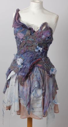 A Level Textiles, Art Outfits, Design Textile, Recycled Fashion, Textiles Fashion, Art Dress, Art Textile, Costume Design, Textile Art