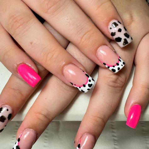 Obsessing over these cow print nails😍 Cow Girl Nail Design, Nail Summer Designs, Pink Cow Print Nails, Show Nails, Cow Print Nails, Pink Cow Print, Girls Nail Designs, Nail Summer, Western Nails