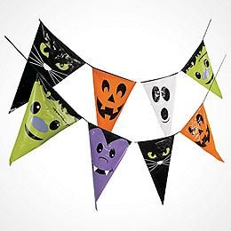 Decoration Stand, Boo Bash, Classroom Halloween Party, School Halloween Party, Halloween Decorations For Kids, Halloween Bunting, Halloween Character, Halloween Classroom, Family Fun Day