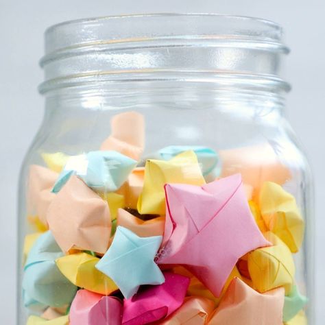 Origami Stars In A Jar, Stars In A Jar, Origami Aesthetic, Craft Factory, Creative Origami, Origami Envelope, Cute Origami, Modular Origami, Diy Fan