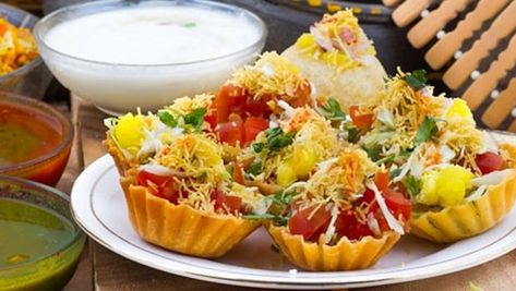 Katori Chaat, Tamarind Chutney, Pani Puri, Chaat Recipe, Culinary Skills, Favorite Snack, Food Presentation, Different Recipes, Us Foods