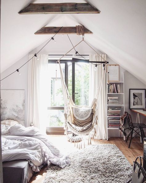 Neutral bedroom with swinging chair hanging from eaves Photographer: @marzena.marideko Room Hammock, Art Deco Style Interior, Outdoor Hammock Chair, Future Bedroom, Ideas Decoracion, Romantic Bedroom, Hammock Chair, Cute Room Decor, Rustic Bedroom