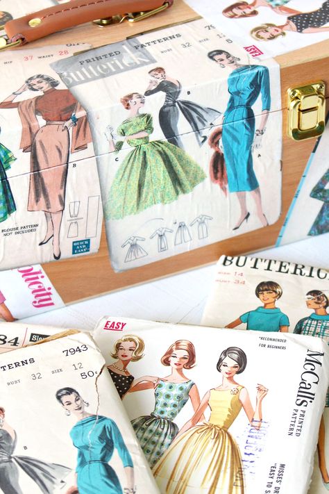 Modern Decoupage Project Ideas Vintage Sewing Pattern Crafts, Sewing Box Ideas, Modern Decoupage, Old Sewing Patterns, Sewing Pattern Pieces, Upcycled Sewing, Kimono Sewing Pattern, Selling Crafts, Vintage Sewing Box