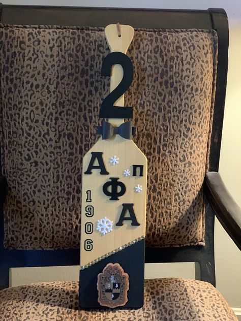 Greek Paddles Fraternity, Greek Sorority Paddles, Fraternity Paddles, Paddle Designs, Delta Sigma Theta Gifts, Fraternity Gifts, Greek Paddles, Paddle Ideas, Alpha Phi Alpha Fraternity