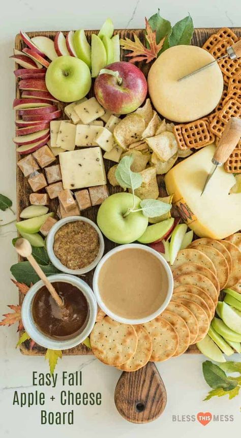 How to make a simple Fall Apple and Cheese Board that is the perfect party platter! This cheese board can be served as a light dinner or an easy appetizer. #cheeseboard #charcuterie #cheeseboardrecipe #fallappetizer #homemadecheeseboard #howtomakeacheeseboard #cheese #apples Apple And Cheese, Apple Board, Cheeseboard Recipe, Roast Beef Sandwich, Fall Appetizers, Sandwich Bar, Charcuterie Inspiration, Apples And Cheese, Board Cheese