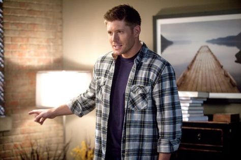 Supernatural season 9, episode 8 “Rock and a Hard Place” Supernatural Season 9, Supernatural Bloopers, Supernatural Tattoo, Supernatural Imagines, Supernatural Wallpaper, Supernatural Dean Winchester, Supernatural Quotes, Supernatural Memes, Supernatural Dean