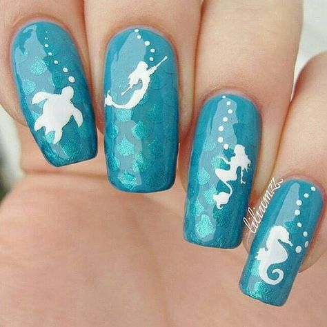 @liliumzz Love these Mermaid nails! #RoyalMermaid Mermaid Acrylic Nails, Bling Manicure, Turtle Nails, Color Manicure, Spring Manicure, Mermaid Nail Art, Holiday Manicure, Mermaid Nail, Beach Nail Designs