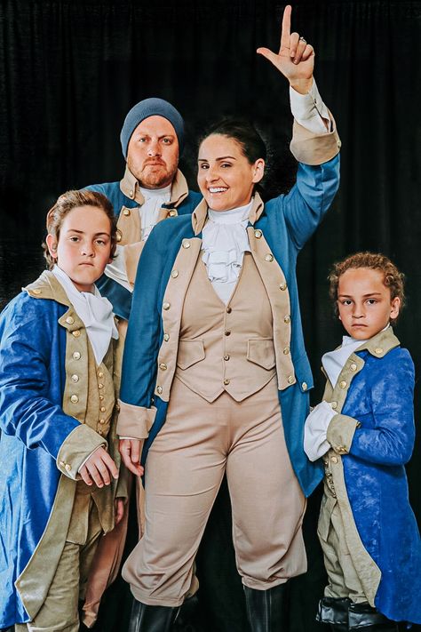 Our family of four decided to be Alexander Hamilton, Marquis de Lafayette, John Laurens, and Hercules Mulligan for Halloween. Our costumes use a combo of store-bought (for a shortcut) and some DIY (to give the costumes some simple upgrades). Here’s everything you need to make a DIY Hamilton costume, kid’s Hamilton costume, and even a women’s Alexander Hamilton costume! Click or visit FabEveryday.com to get details, links, and instructions for these Alexander Hamilton costume ideas. Hamilton Halloween Costume, Hamilton Costume, Costume Family, Loki Costume, Lego Costume, Last Minute Costumes, Star Wars Costumes, Family Ideas, Group Costumes