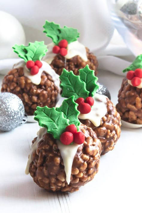 Rice Krispie Christmas, Rice Krispie Treats Christmas, Festive Baking, Christmas Puddings, Xmas Treats, Christmas Recipes Easy, Easy Christmas Treats, Best Christmas Recipes, Christmas Recipe