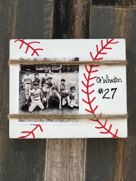 Baseball Frame Baseball Mothers Day Gifts Diy, Baseball Picture Frame, Diy Baseball Gifts, Baseball Picture Frame Ideas Diy, Diy Baseball Gifts For Players, Diy Baseball Decor, Diy Coach Gifts, Baseball Coach Gift Ideas, Baseball Project