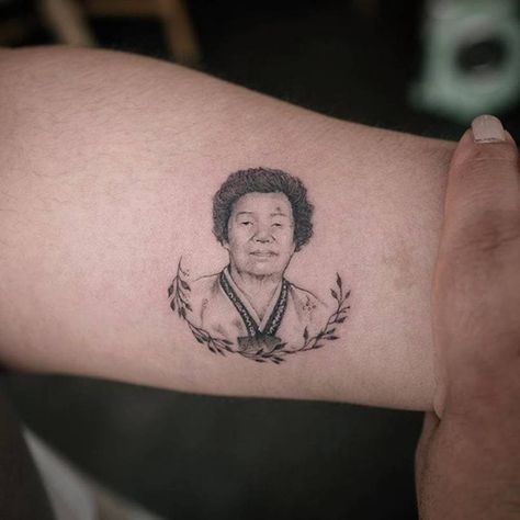 Mini portrait tattoo on the right inner forearm. Matching Family Tattoos, Mini Portrait, Small Forearm Tattoos, Shape Tattoo, Tattoo For Son, Forearm Tattoo Women, Japanese Tattoo Designs, Subtle Tattoos, Tattoos For Daughters