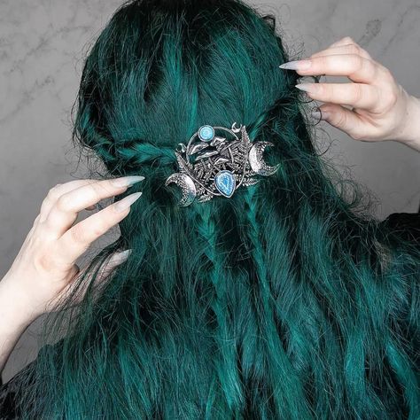 @deathlyberry stuns with Cerulean Sea locks - Try mixing Magic Oracle with Cerulean Sea for an extra dark teal #lunartides #tealhair #ceruleansea Lunar Tides Cerulean Sea, Cerulean Sea Hair, Sea Witch Hair Color, Teal Hair Aesthetic, Witchy Hair Color, Sea Green Hair, Appearance Aesthetic, Dark Teal Hair, Elf Oc