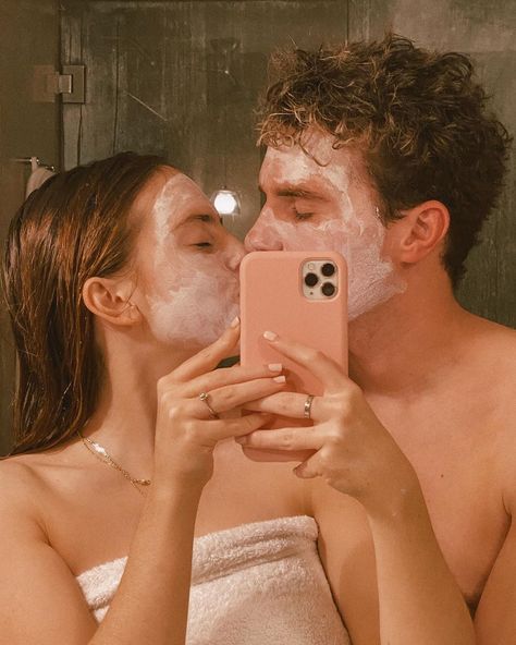 Couples Face Masks Pictures, Couples Bathtub, Date At Home, Jaci Marie, Sushi Date, 4 Year Anniversary, Face Mask Aesthetic, Mask Pictures, Spa Night